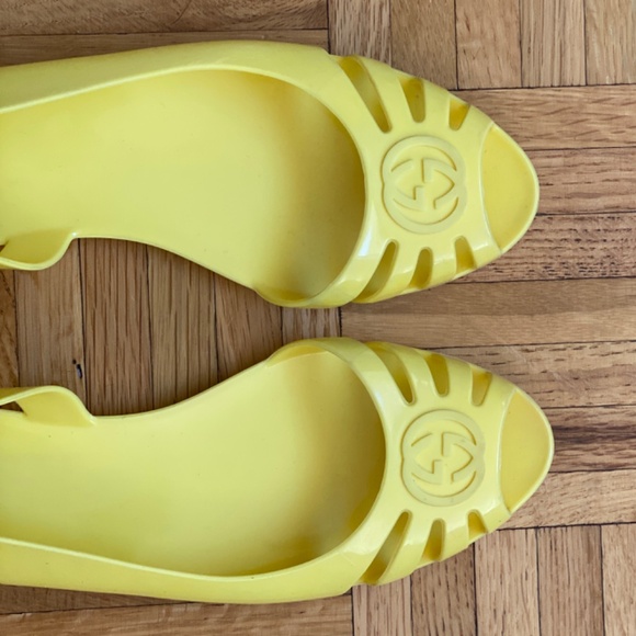 Gucci Marola Rubber Jelly Interlock GG Flat Sandals •Women 39/8.5• Yellow Italy - Picture 7 of 11